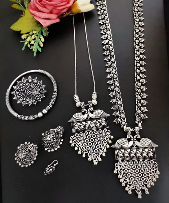 Oxidised silver set